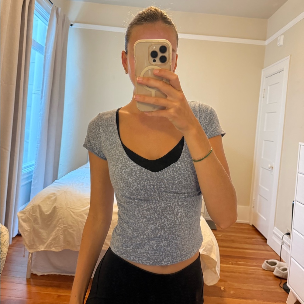 Women's Blue Patterned Short Sleeve Crop Top Brandy Melville (one size)